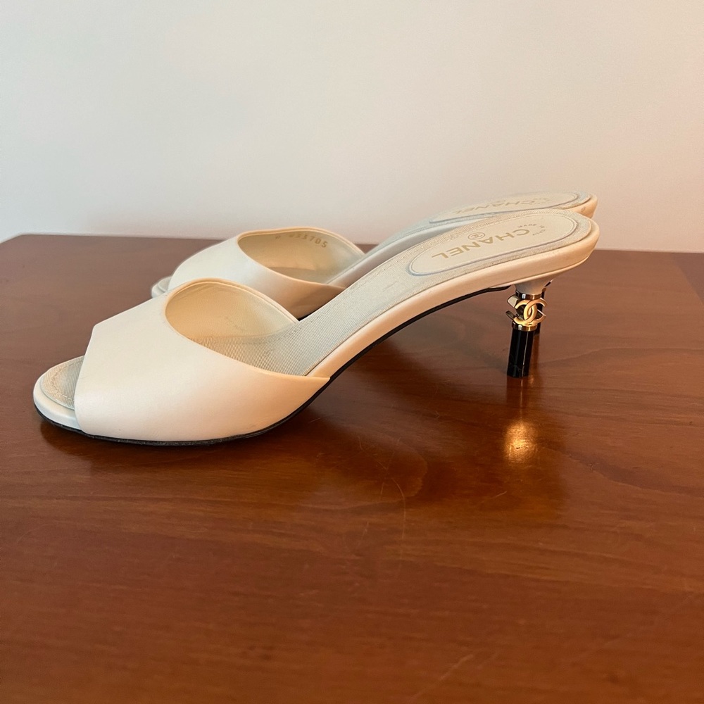 Vintage Chanel White Sandal 36.5 US 6.5